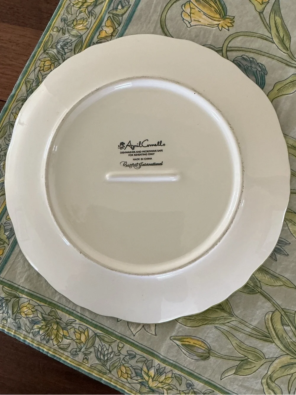 April Cornell Certified International Floral Plates Set of 2